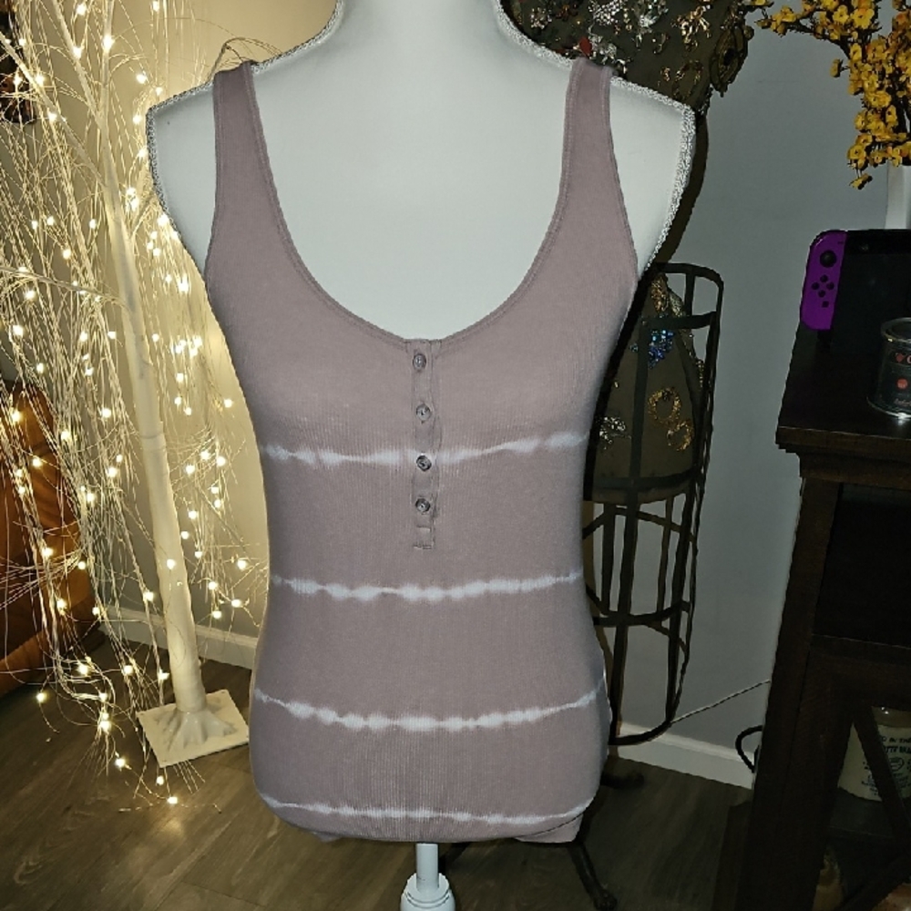 Old Navy Pink and white tie dye Fitted Tank Top with Buttoned front Style. SMALL